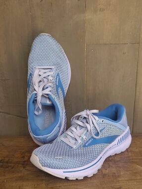 Brooks Adrenaline GTS 22  Running Shoe Women's sz 8.5 Blue/Pink Athletic Shoe